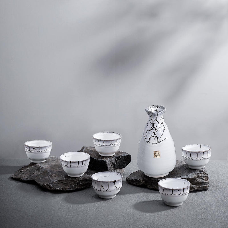 TENRAI HAKU sake set – やまい伊藤製陶所